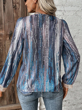 LUNE Blusa De Encaje Con Cuello En V, Anillo Redondo Y Detalles De Lentejuelas