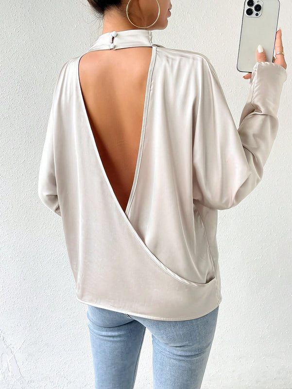 Prive Camisa De Manga Larga De Saten Con Cuello Corto Y Sin Espalda