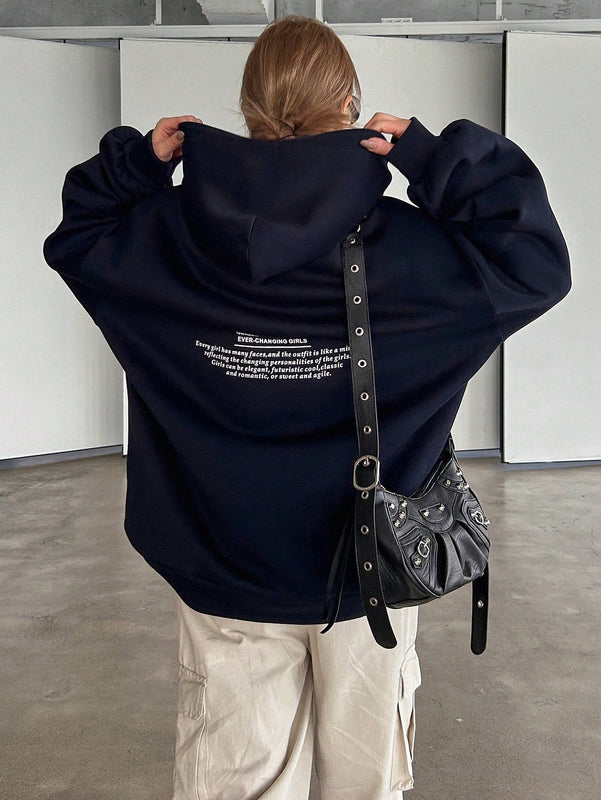 Dazy sudadera con capucha de manga larga con estampado de letras minimalista, uso diario informal