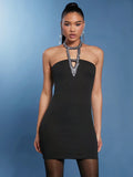 Haute vestido de fiesta de noche con cuello halter y piedras de strass