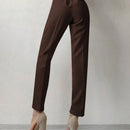 Pantalones cortados rectos de color solido con detalles de botones para mujeres