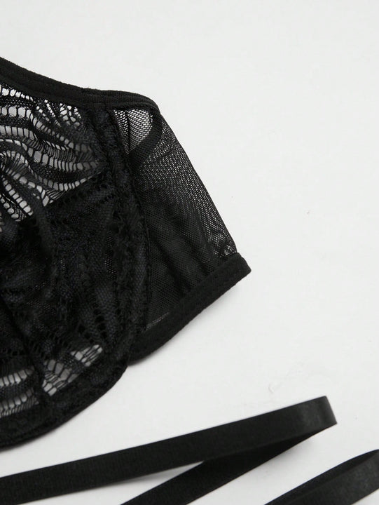 Sujetador De Lenceria De Malla Y Encaje Con Empalmes Y Huecos