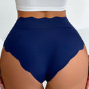 Panties De Triángulo Decoradas Con Borde De Concha Y Malla En El Medio