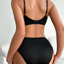 Conjunto De Ropa Interior Con Inserciones De Encaje