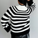 Essnce Sueter De Manga Raglan Con Cuello Alto A Rayas