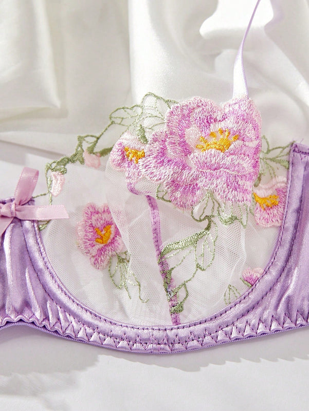 Conjunto De Lenceria Para Mujer Con Bordado Floral De Malla