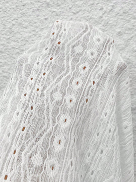 VCAY Blusa Con Detalle Bordado De Hueco Y Borla