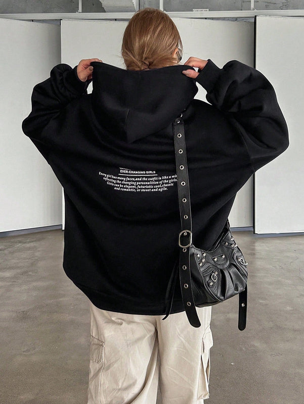 Dazy sudadera con capucha de manga larga con estampado de letras minimalista, uso diario informal