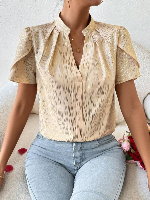 Camisa Corta De Manga Corta Con Petalos Estampados En Dorado Para Mujeres
