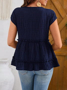 EMERY ROSE Camisa De Mujer En Capas De Tela Texturizada Azul Marino Con Cuello Redondo Y Punos Con Volantes Para La Primavera