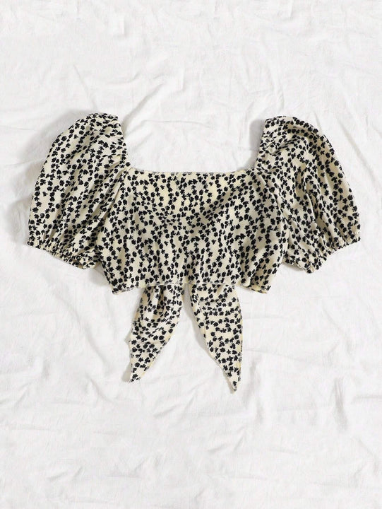 Essnce Top corto floral con cordon delantero de manga farol
