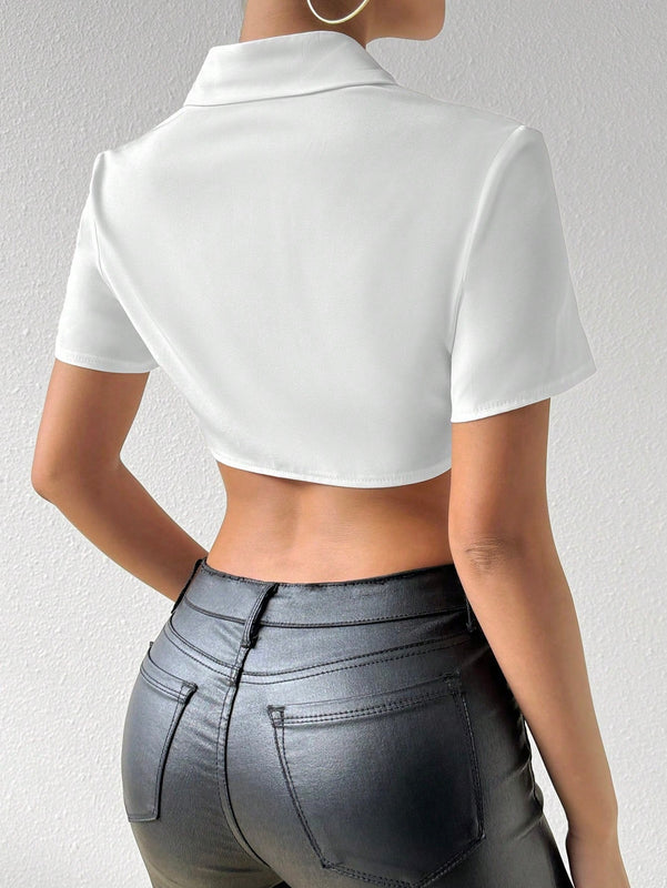 Essnce Blusa Asimetrica De Manga Corta Para Mujer Con Botones