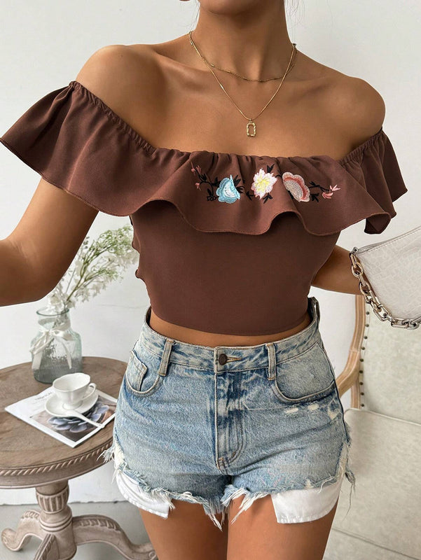 Blusa Corta Para Mujer Con Cuello Descubierto, Hombros Descubiertos, Diseno De Flor Bordado En La Parte Trasera Y Plisado, Con Mangas Cortas