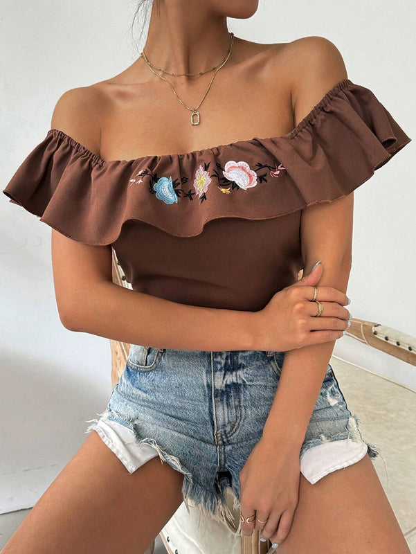 Blusa Corta Para Mujer Con Cuello Descubierto, Hombros Descubiertos, Diseno De Flor Bordado En La Parte Trasera Y Plisado, Con Mangas Cortas