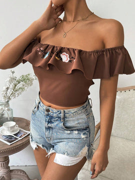 Blusa Corta Para Mujer Con Cuello Descubierto, Hombros Descubiertos, Diseno De Flor Bordado En La Parte Trasera Y Plisado, Con Mangas Cortas