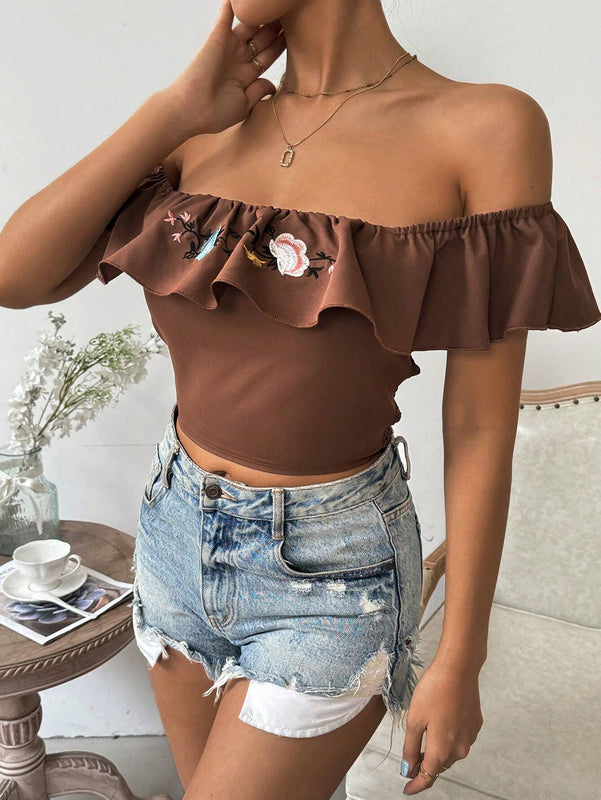 Blusa Corta Para Mujer Con Cuello Descubierto, Hombros Descubiertos, Diseno De Flor Bordado En La Parte Trasera Y Plisado, Con Mangas Cortas