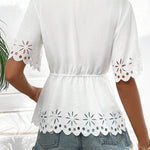 Blusa De Mujer Con Mangas Acampanadas Y Dees Con Huecos