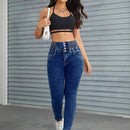 Jeans ajustados con boton