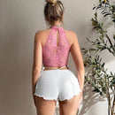 ICON Shorts Blancos De Verano Con Cintura Baja, Con Cinturon Y Diseno De Cruz Envuelta Con Huecos