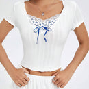Qutie Camiseta De Manga Corta Blanca Con Encaje Y Parches Florales Para Mujer
