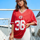 Camiseta Roja Con Cuello En V Y Estampado De Peine