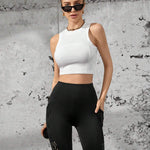 Essnce Shorts Ajustados Con Cintura Ancha Y Diseno Vaciado, En Estilo Deportivo Y Casual