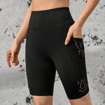 Essnce Shorts Ajustados Con Cintura Ancha Y Diseno Vaciado, En Estilo Deportivo Y Casual