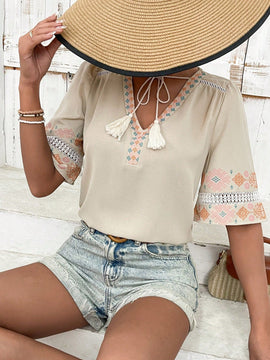 VCAY Camisa Con Botones Y Cuello Con Estampado Geometrico Y Lazo En La Cintura
