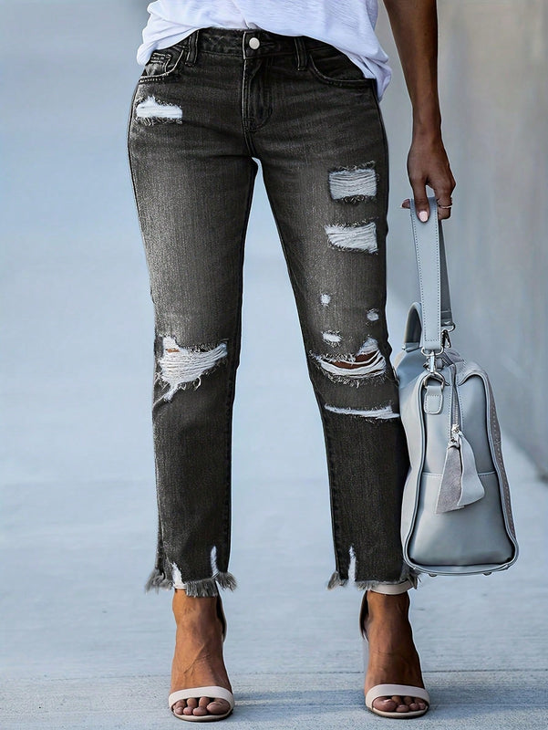 Pantalones cortos ajustados y desgastados