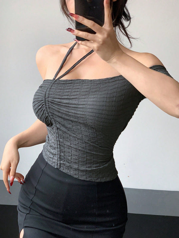 Dazy Designer Camiseta Ajustada Plisada Sin Mangas Con Cuello Halter