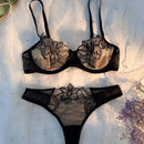 Conjunto De Sujetador Y Braguitas De Malla Bordada Con Flores Para Mujer
