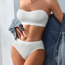 Conjunto De Bra Strapless Y Calzones Triangulares De Color Solido