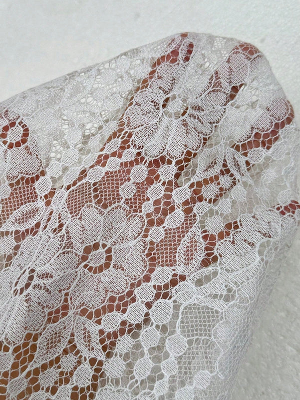 Essnce Blusa Solida De Encaje Transparente De Color Liso