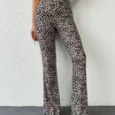 Tall pantalones acampanados con estampado de leopardo