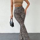 Tall pantalones acampanados con estampado de leopardo