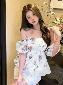 DAZY Crop top floral de manga corta con lazo trasero para mujer