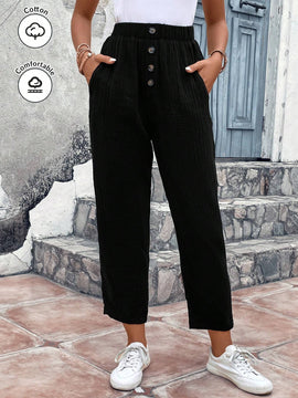 Frenchy Pantalones casuales decorados con botones, longitud 9/10 con bolsillos inclinados y tejido texturizado