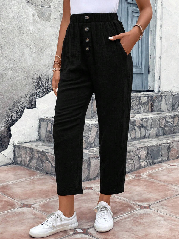 Frenchy Pantalones casuales decorados con botones, longitud 9/10 con bolsillos inclinados y tejido texturizado