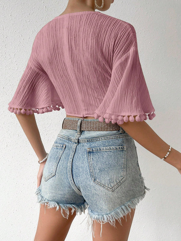 VCAY Blusa Recortada Solida Con Mangas Medias Plisadas, Ribete De Borlas Y Nudo Frontal