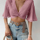 VCAY Blusa Recortada Solida Con Mangas Medias Plisadas, Ribete De Borlas Y Nudo Frontal