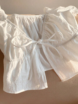 EZwear Camisa Blanca Tejida Con Cordones Y Cuello En Forma De Corazon