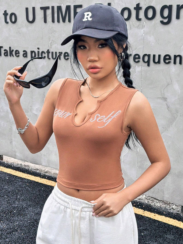 Top Sin Mangas Informal Para Mujer Con Letras Impresas, Diseno De Cuello En V Y Adornos De Diamantes De Imitacion