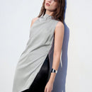 Maija Camisa larga sin mangas para mujer de color gris plateado solido con dobladillo asimetrico