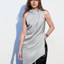 Maija Camisa larga sin mangas para mujer de color gris plateado solido con dobladillo asimetrico