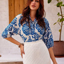 VCAY Camisa de manga corta para mujer con estampado aleatorio y corbata delantera