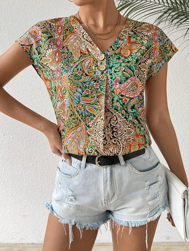 Essnce Blusa de manga murcielago con cuello en V y estampado all-over