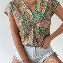 Essnce Blusa de manga murcielago con cuello en V y estampado all-over