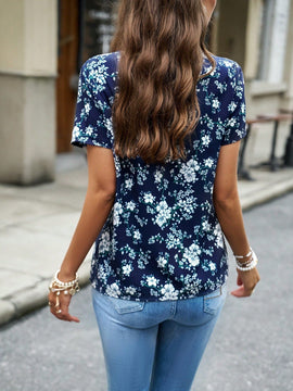 Camisa de manga corta impresa simple con cuello levantado