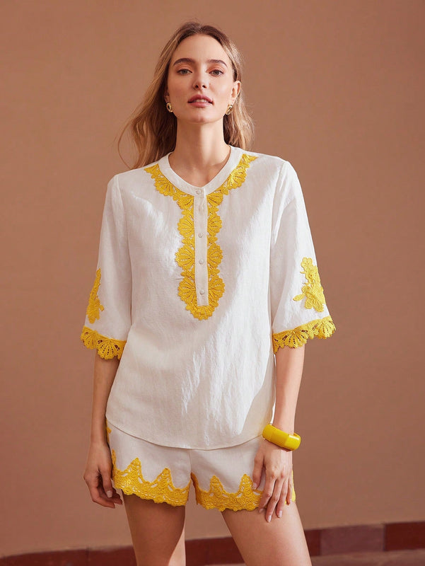 MOTF PREMIUM BLUSA DE MANGA CORTA CON MEDIA TAPETA DE BOTONES Y DETALLES DE ENCAJE EN CONTRASTE