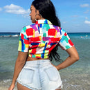 Camisa corta de verano con mangas ultra cortas y frente anudado con giros